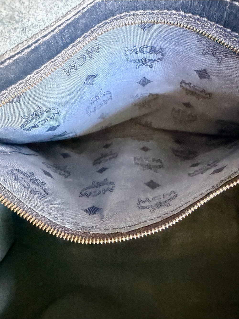 MCM White Visetos Bag - Picture 9 of 14